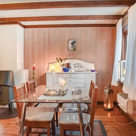 Casa vacanze Four Bedroom Holiday In